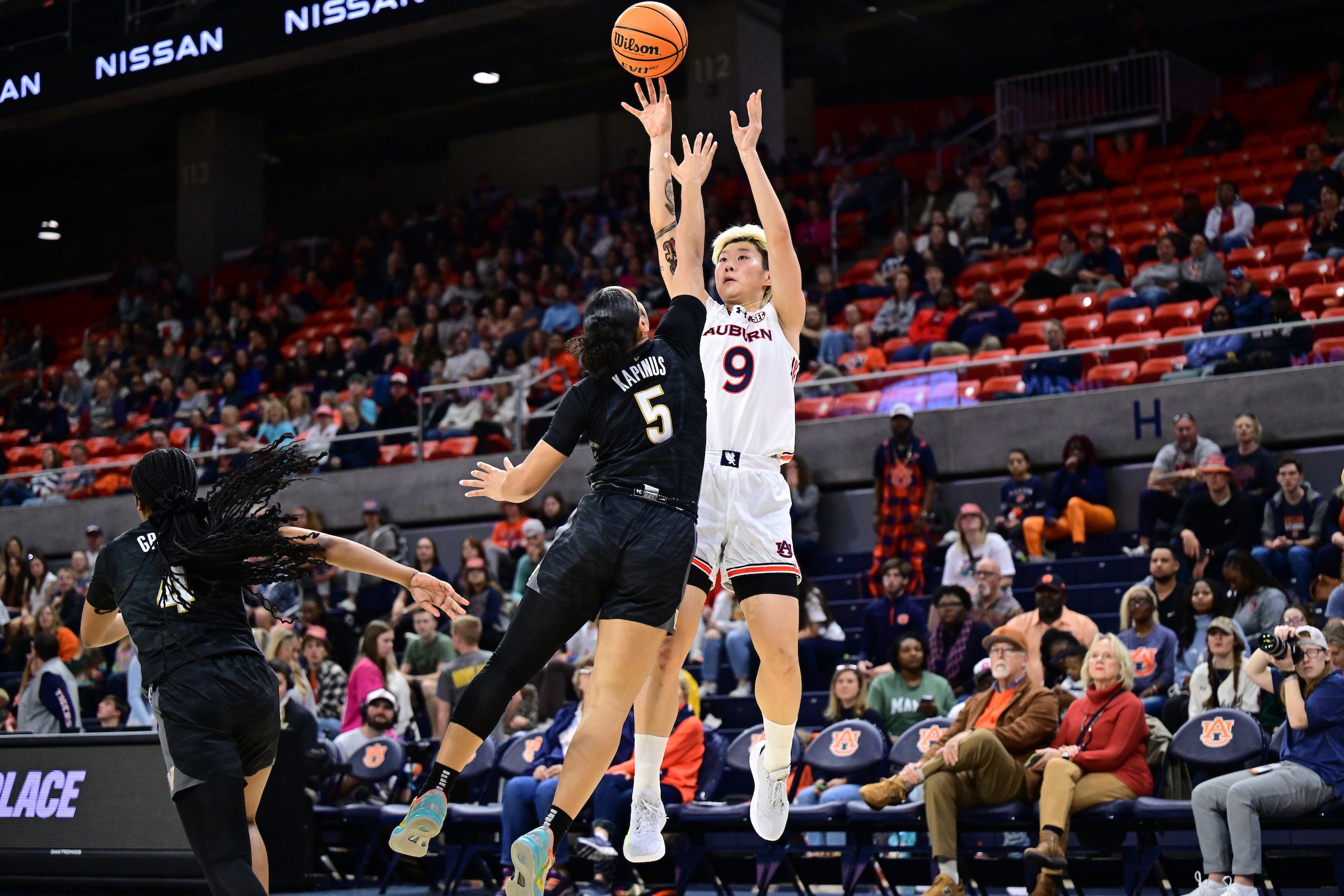 征戰(zhàn)NCAA！鄧雨婷：不太喜歡被稱為“李夢接班人” 未來想進(jìn)WNBA