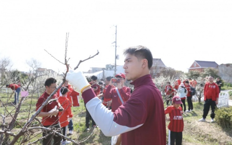 吾米提江：希望能盡早幫助球隊(duì) 愿望就是海港冠軍